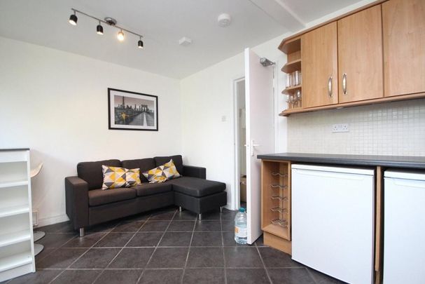 5 bedroom house share to rent - Photo 1