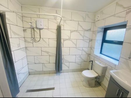 5 bedroom townhouse to rent - Photo 4