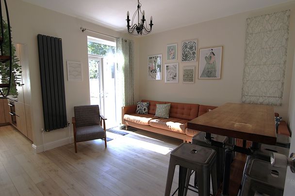 6 Bed Semi-Detached House, Trinity Avenue, NG7 - Photo 1