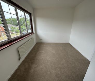 2 Bedroom terraced house to let in Walderslade Village - Photo 1