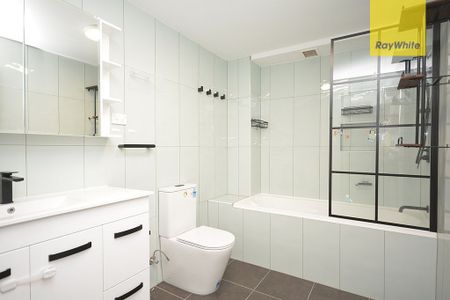 Freshly Painted & Ready to Move In - Modern 2-Bedroom Unit in Prime Granville Location - Photo 3