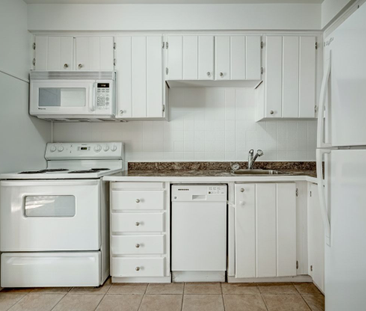 For Lease - 2411 Sovereign Street Unit# 1, Oakville, Ontario - Photo 1