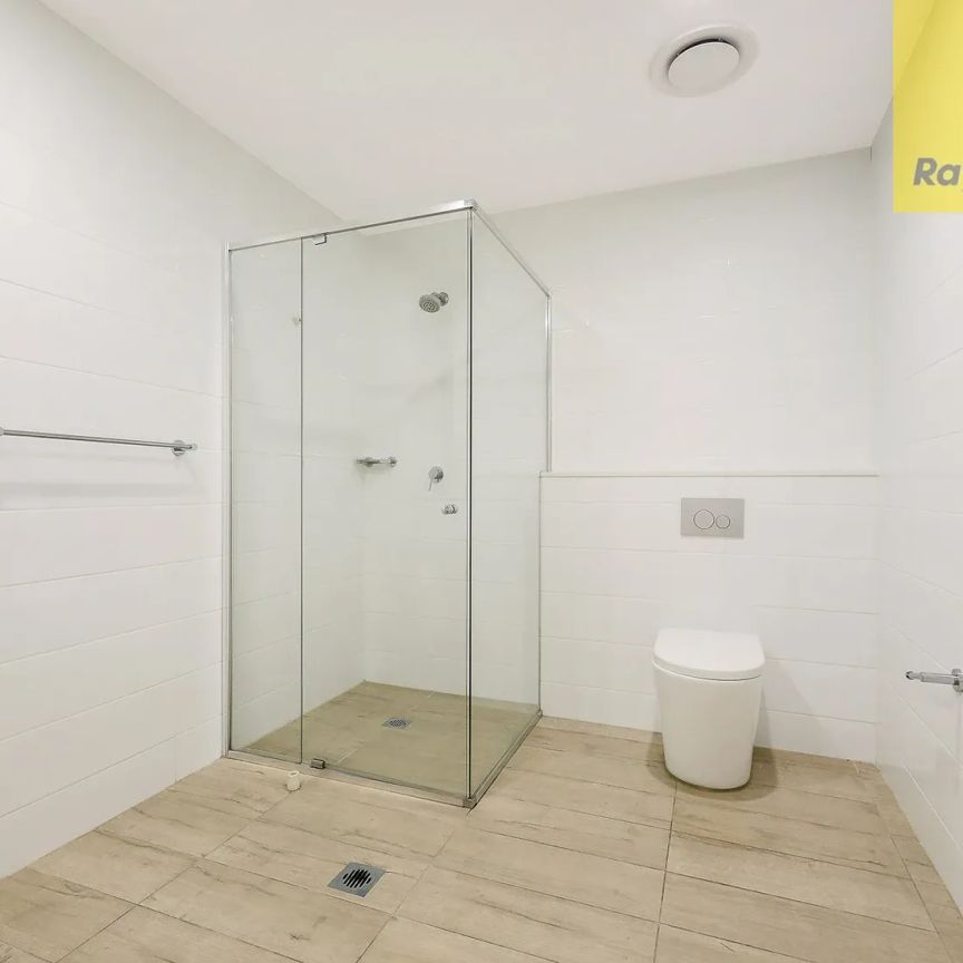 NORTH-FACING TWO BEDROOM APARTMENT IN THE HEART OF PARRAMATTA CBD - 550M TO STATION - Photo 1