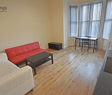 2 Bedroom Flat - Photo 2