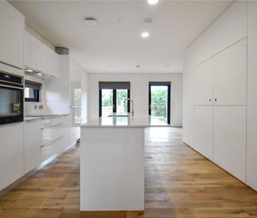 3 bedroom semi-detached house to rent - Photo 6