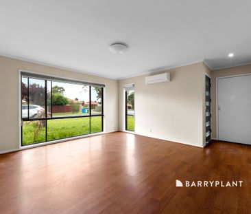 Cosy Home in Prime Narre Warren Location - Photo 2