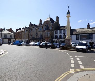 1 bedroom Flat To Let - Photo 3