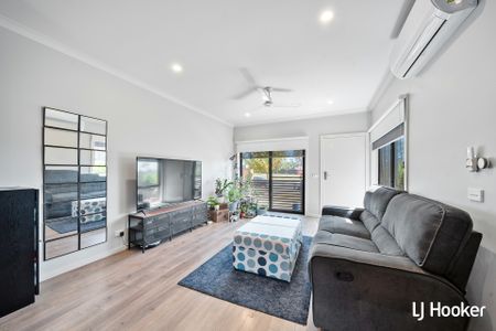 146 Pro Hart Avenue, Strathnairn ACT, Belconnen - Photo 2