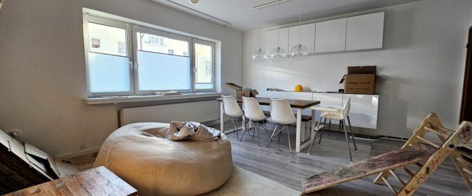 Lichtverwöhnte 3-Zimmerwohnung mit Balkon im Herzen von Ohligs - Photo 1