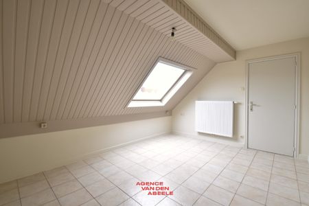 Gerenoveerde woning met garage en terras - Foto 4