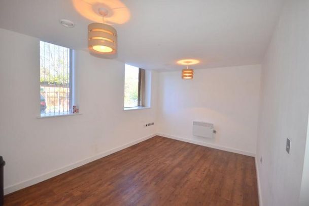 2 Bedroom Apartment To Let - Photo 1
