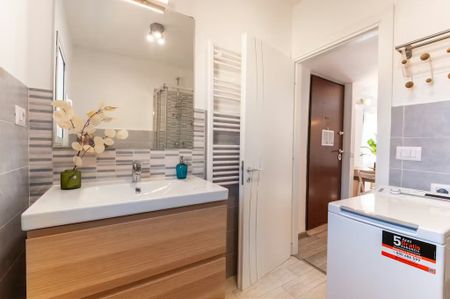 Via Torino, Rome, Lazio 00184 - Photo 3