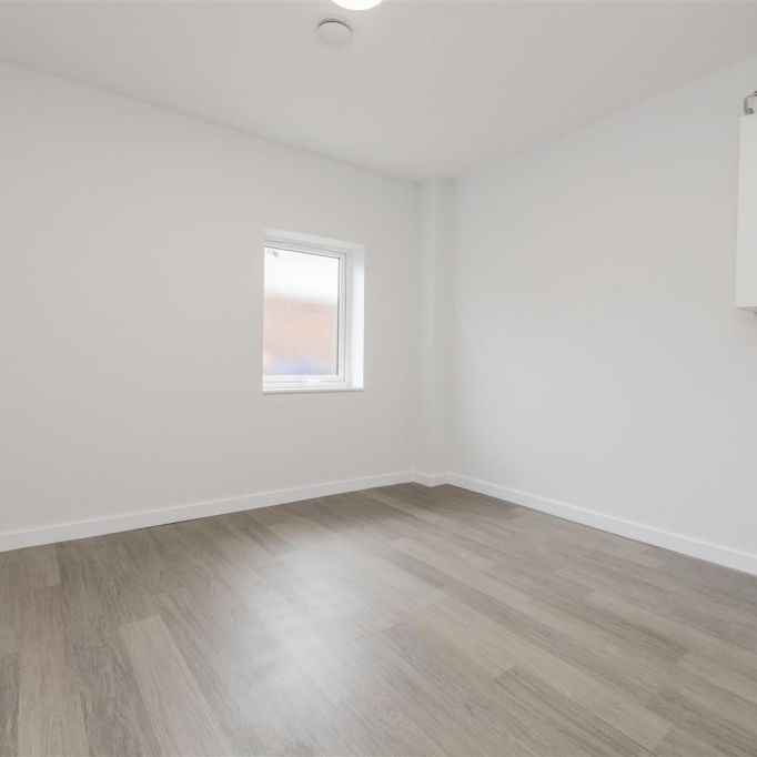 1 bed Apartment To Let - Photo 1