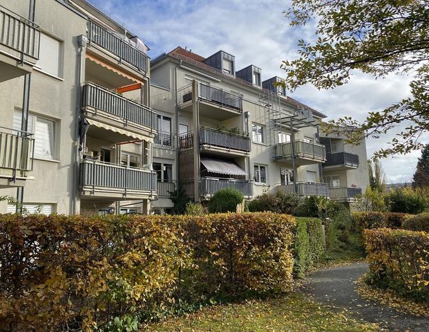 Gemütliche 1,5 Raum-Maisonettewohnung im Dachgeschoss mit Balkon und TG-Stellplatz sucht Mieter! - Photo 1