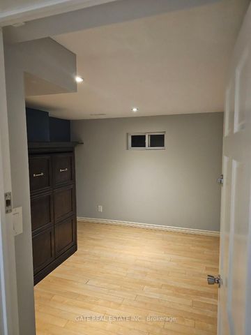 Property For Lease | W7349706 - Photo 5