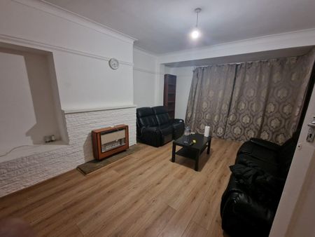 5 Bed End Terrace, Croydon Road, CR0 - Photo 3