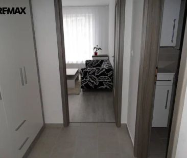 Exkluzivní pronájem novostavby zařízeného klimatizovaného bytu 2+kk... - Fotografie 6