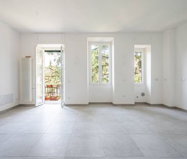 Bright Apartment in the Elegant Trieste Neighborhood - Photo 3