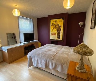 Room in a Shared House, Roberts Road, E17 - Photo 1