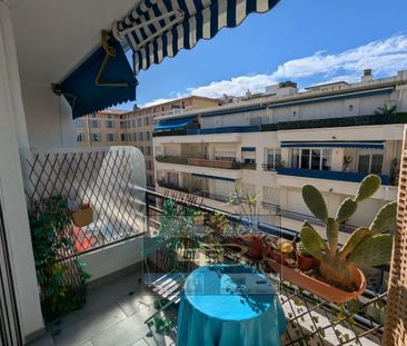 SQUARE ROYAL 4ème / DISPONIBLE LE 6 JANVIER 2026 - Photo 3