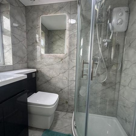 1 bedroom in a house share to rent - Photo 4