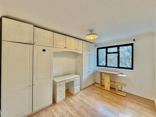 4 bedroom semi-detached house to rent - Photo 1