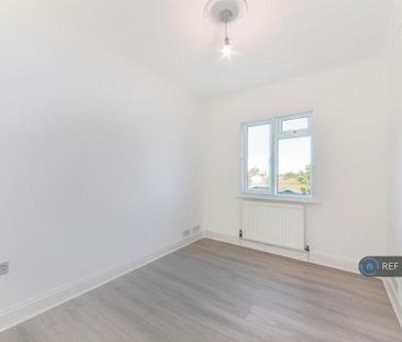 4 bedroom terraced house to rent - Photo 3