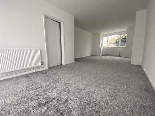 4 bedroom terraced house to rent - Photo 1