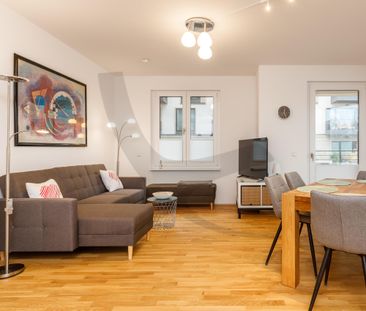 By the waterside - Photo 2