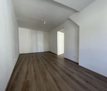 Traumhafte 2 Zimmer Dachgeschoßwohnung - Erstbezug nach Komplettsan... - Foto 2