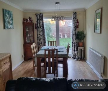 3 bedroom detached house to rent - Photo 2