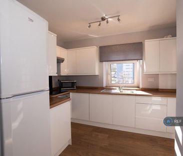 2 bedroom flat to rent - Photo 6