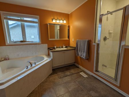 For Lease - 122 River Rock Crescent, Brampton, Ontario - Photo 2