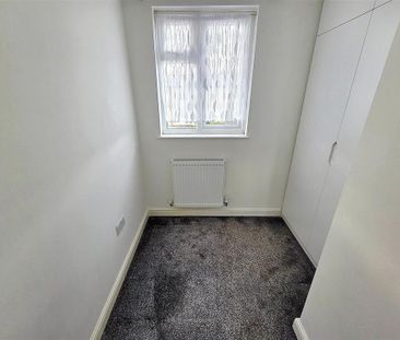 2 bedroom semi-detached house to rent - Photo 6