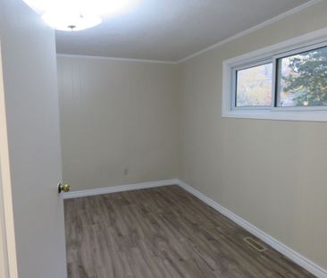 For Lease - 564 Lakeview Road Unit# B, Fort Erie, Ontario - Photo 3