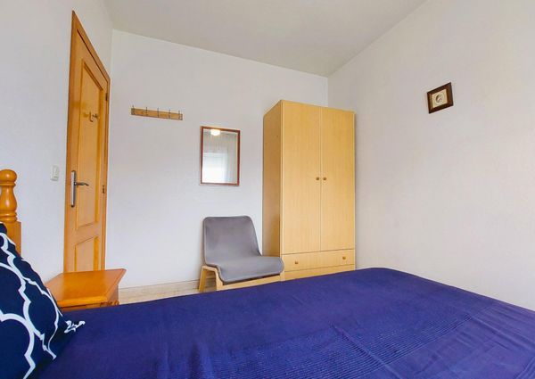 Apartamento 2 dormitorios con piscina al lado del mar