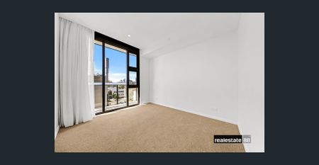 PRIME LOCATION! - Photo 5