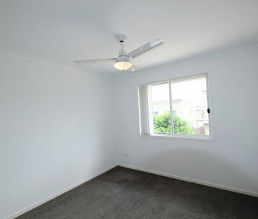 FOUR BEDROOM, 3 BATHROOM AIRCONDITIONED TOWNHOUSE - PERFECTLY LOCAT... - Photo 4