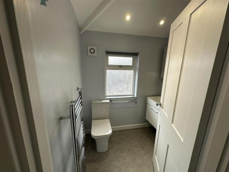 2 bedroom semi-detached house to rent - Photo 2
