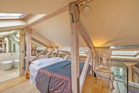 3 bedroom conversion flat with 1 reception and 2 bathrooms in Hyde Park, W2 - Photo 3