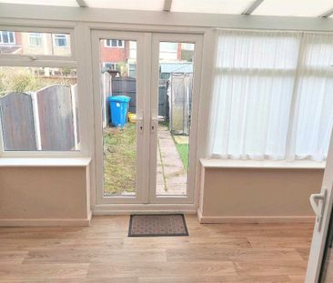 Melville Close - Photo 2