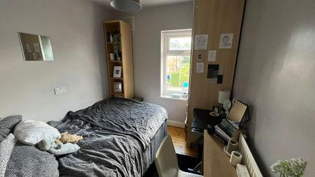 3 bedroom terraced house to rent - Photo 5