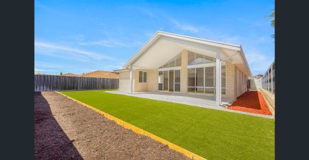 BRAND NEW COASTAL BUILD - 4x2 MODERN FAMILY HOME! - Photo 5