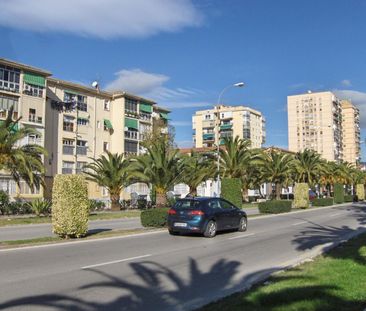 Alquiler de piso en Avenida Santiago Ramón y Cajal - Photo 2