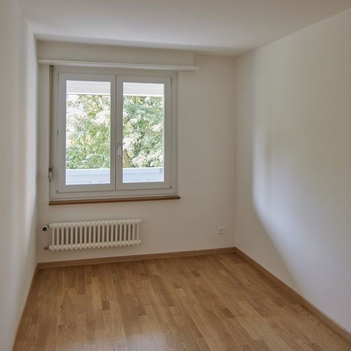 MIETEN OHNE KAUTION Geräumige und zentrale 4.5-Zimmerwohnung - Foto 1