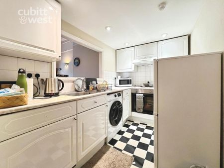 1 bedroom flat to rent - Photo 4