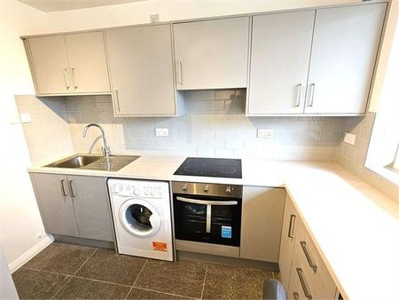 2 bedroom apartment to rent - Photo 4