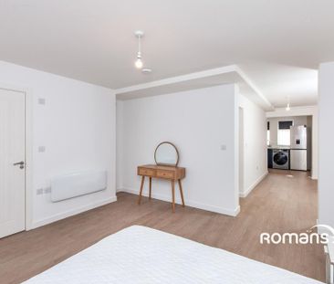 Studio to rent - Photo 6