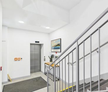 Apartment 5, 124 - Photo 4