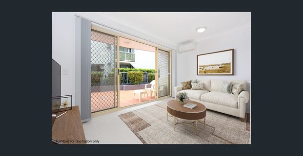 Stylish Waterfront Living – Fully Renovated - Photo 1